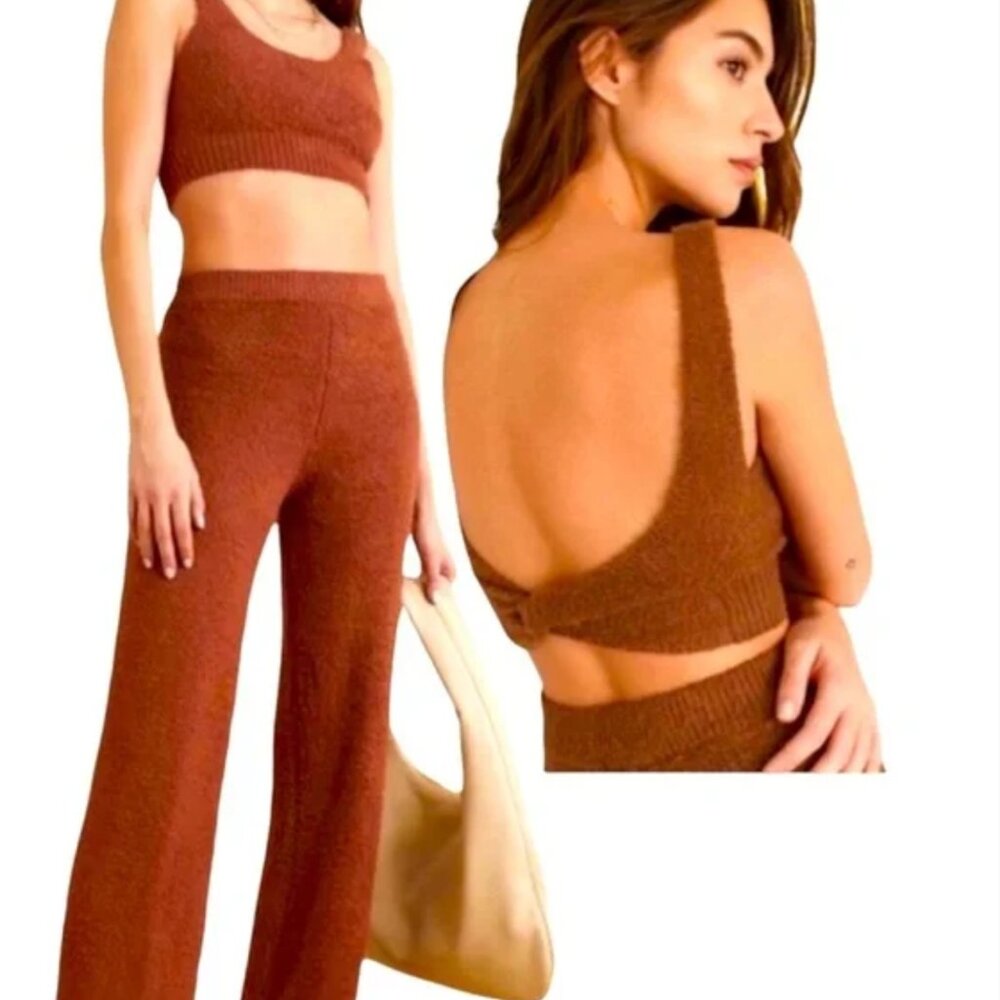 REFORMATION | Isle Cotton Boucle Cinnamon
Two Piece Fuzzy Sweatsuit Set | Lounge